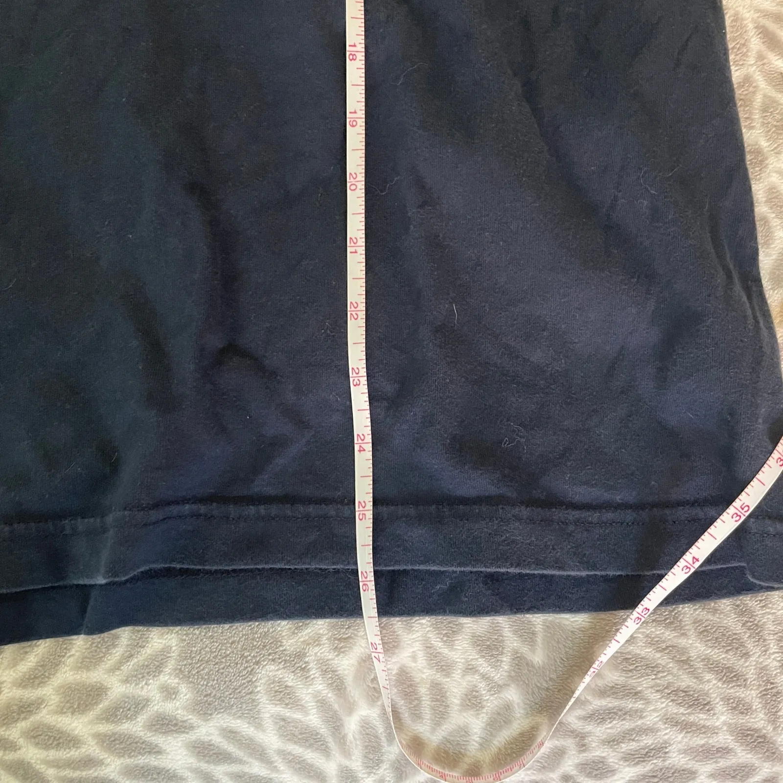 UNIQLO Despicable Me Minion Pocket Graphic Tee Shirt Women's Large Navy Blue Fun - Image 5