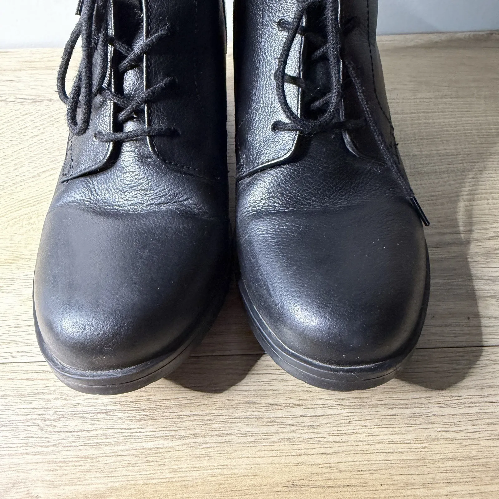 Clarks Black Lace Up Ankle Boots Block Heel Comfort Booties Womens Size 7.5 M - Image 3