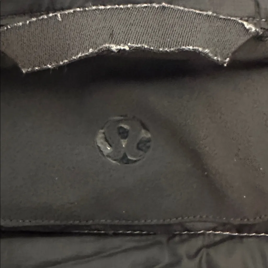Lululemon Down for it all Gray Hooded Jacket Sz SP - Image 3