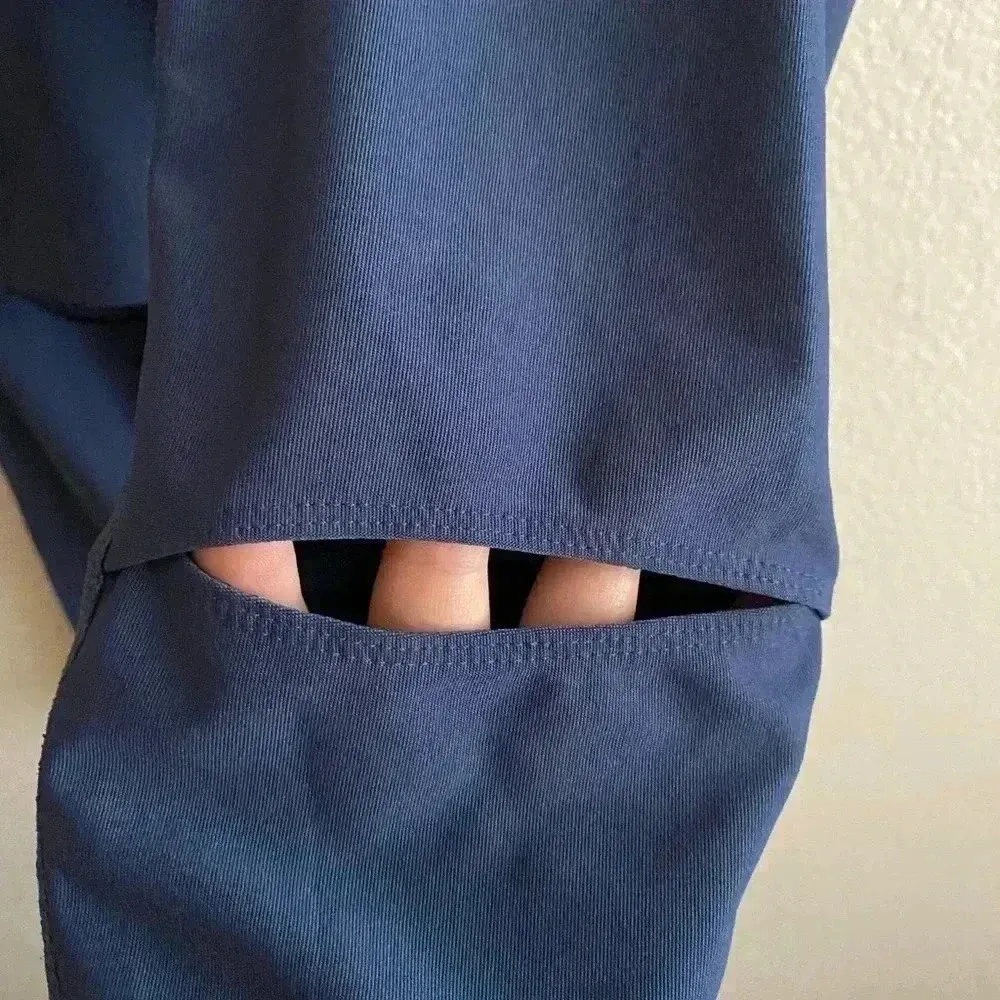 💥Xersion Navy Knee Cut Out Leggings M - Image 5