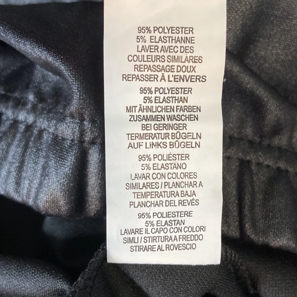 PrettyLittleThing Scuba Wet Look Cycle Shorts Size 12 NWT - Image 18