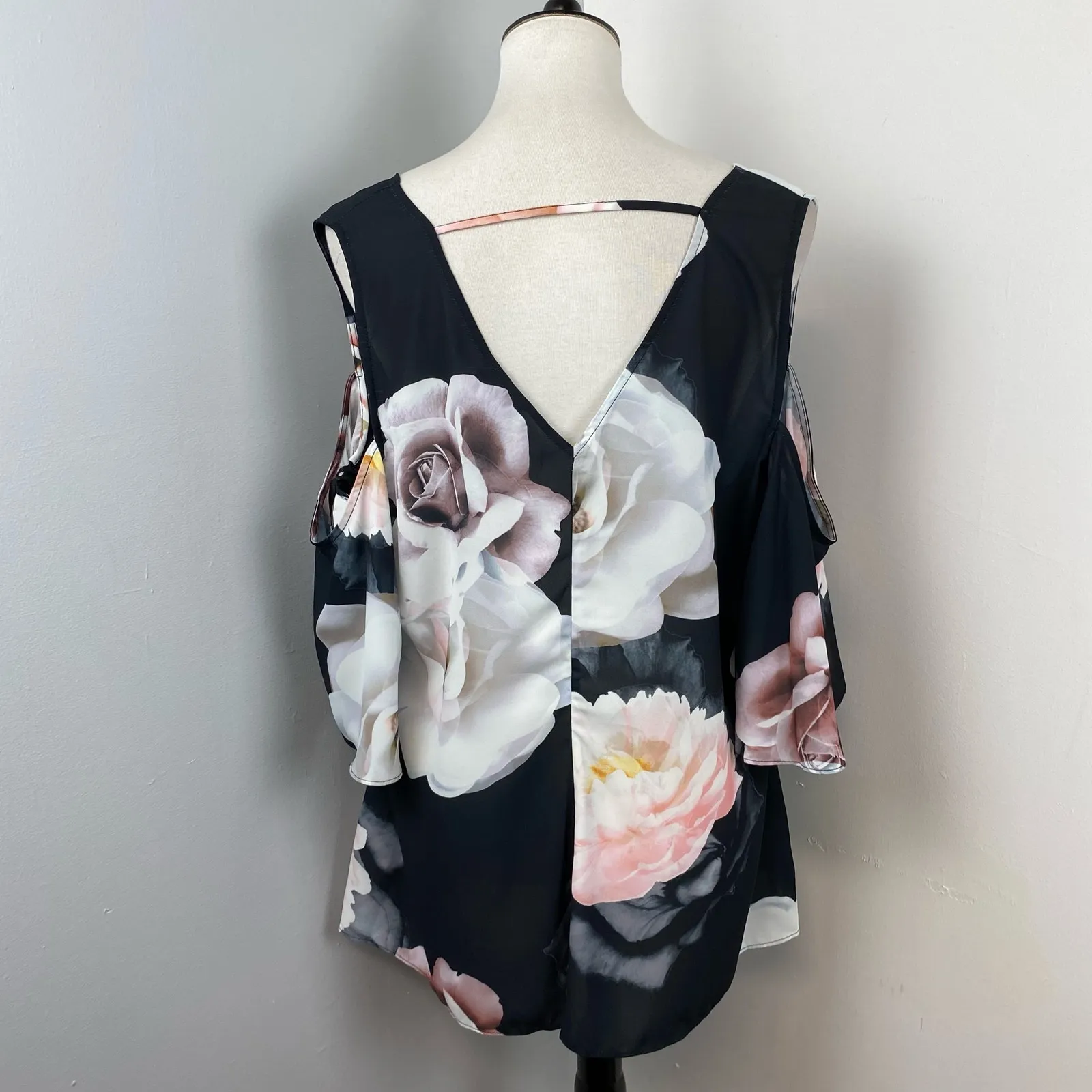 City Chic Black Floral Austin Floral Blouse Top Medium 18 Plus Size NEW - Image 7
