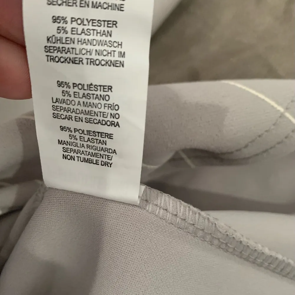 retty Little Thing Grey Pinstripe Tie Waist Mini Skirt size 6 - Image 7