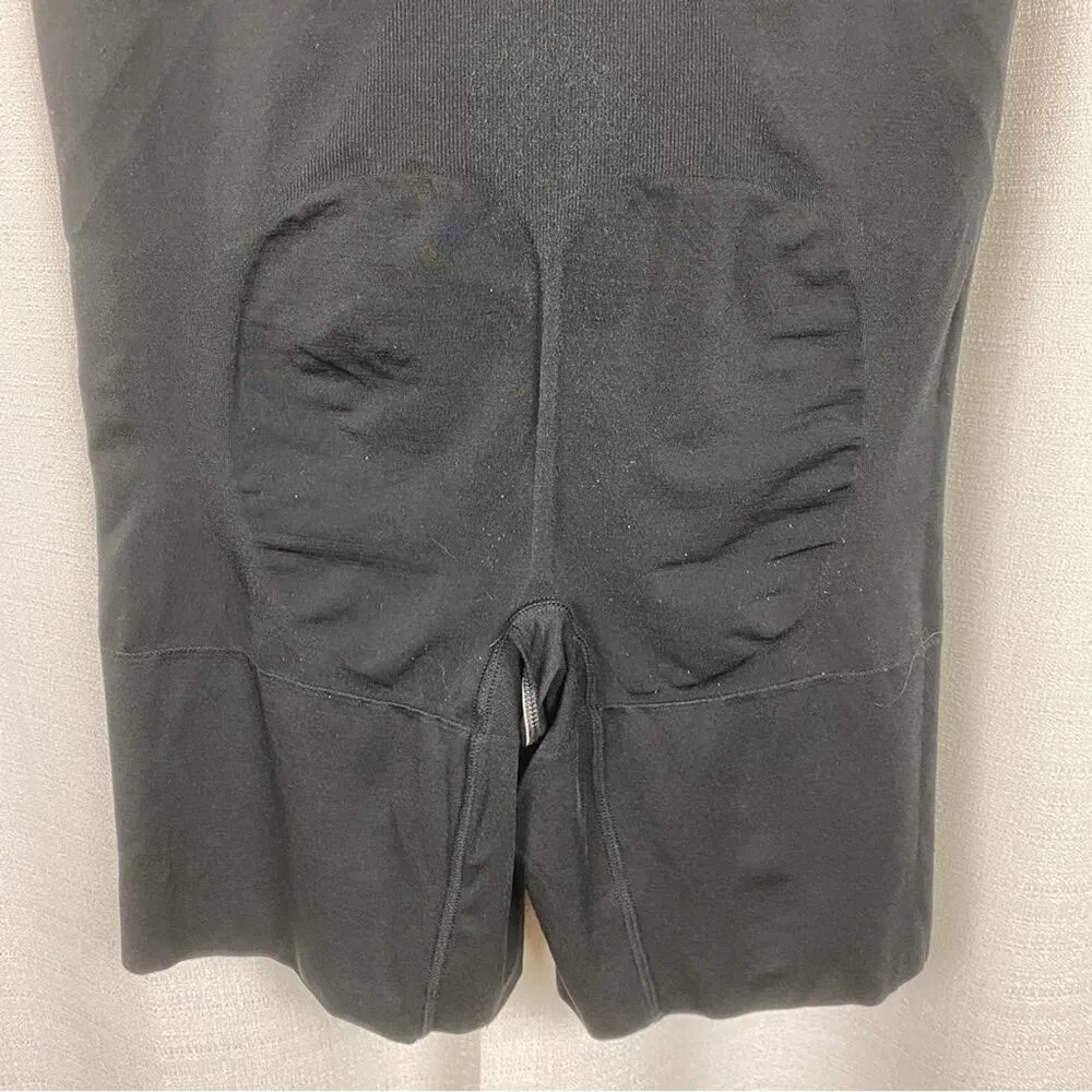 Spanx Black Smoothing Mid Thigh Shaping Short Shape Wear Sz.M - Image 9