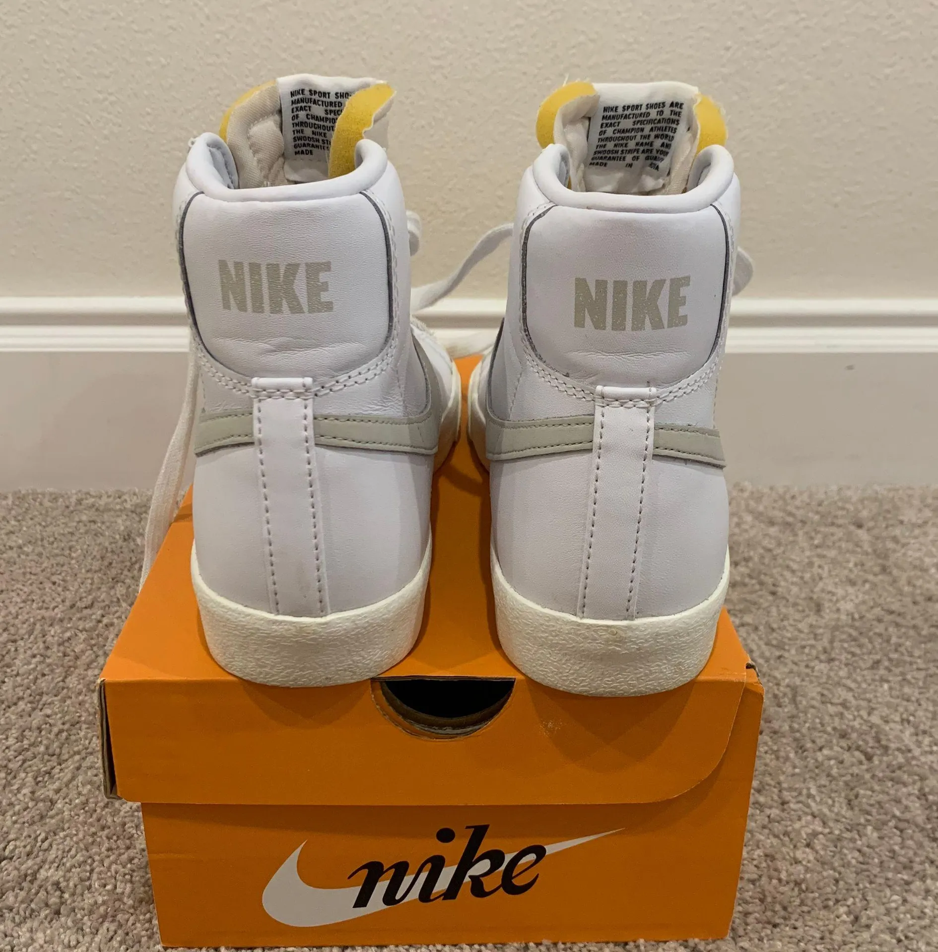 Nike Women’s  Blazer Mid ‘77 - Image 4