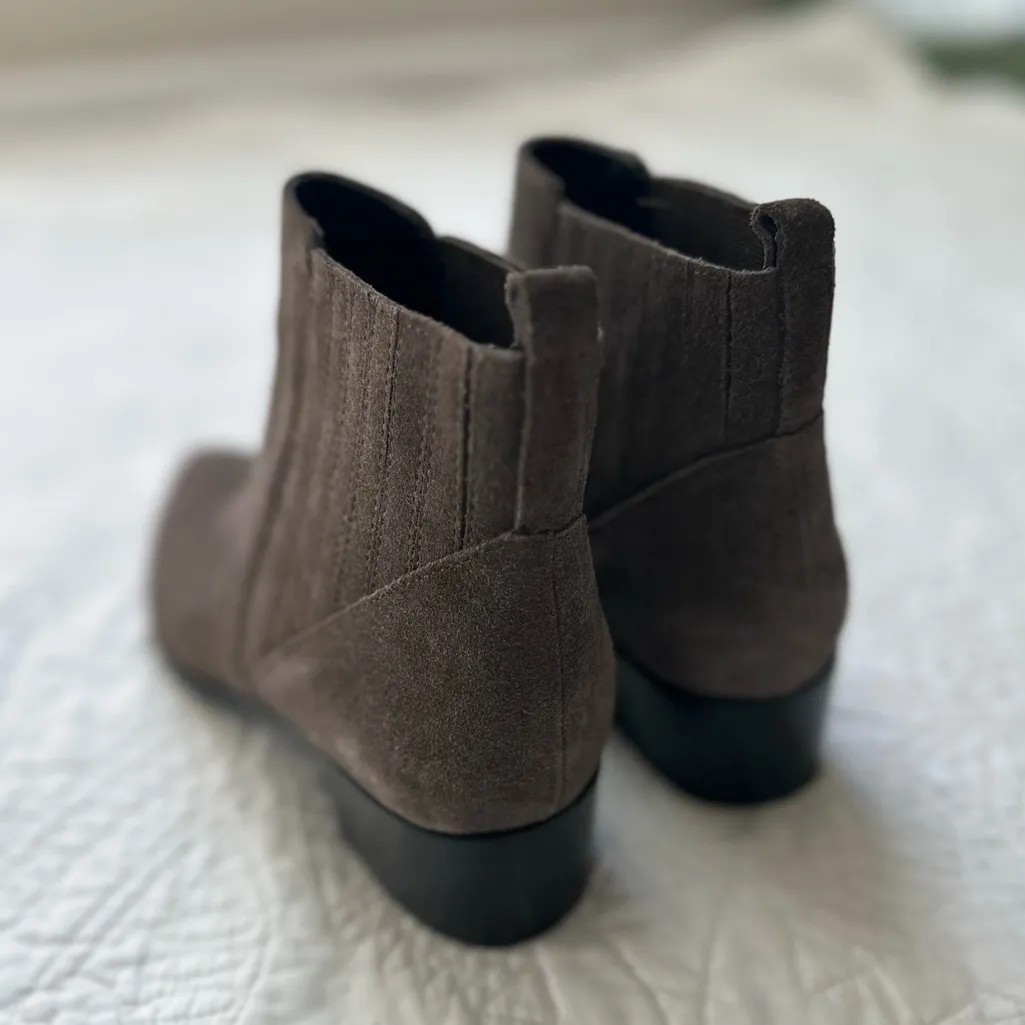 Marc Fisher LTD Women US 9 Yolli Suede Dark Grey Taupe Above Ankle Bootie - Image 5