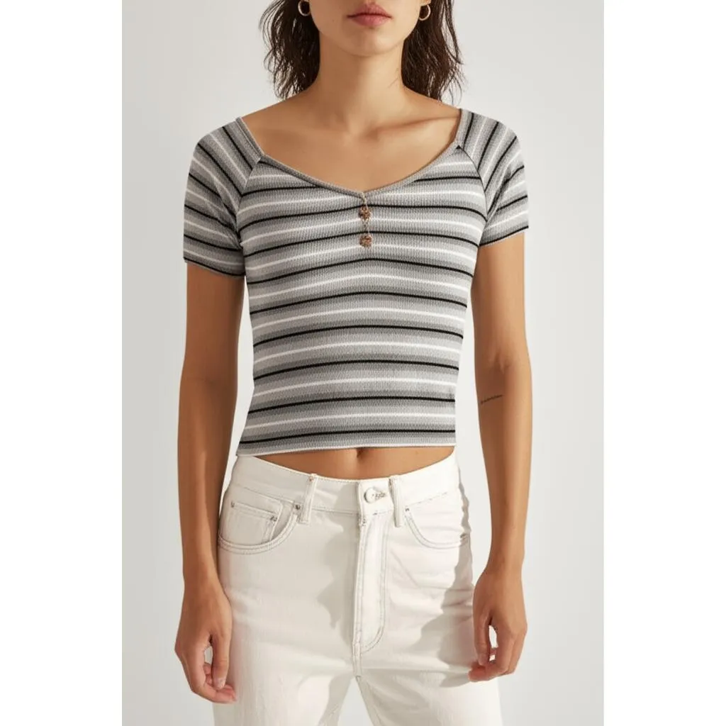 IWLOVESMC Womens‎ Small Henley Top Striped Ribbed Knit V Neck Casual Style Black - Image 3