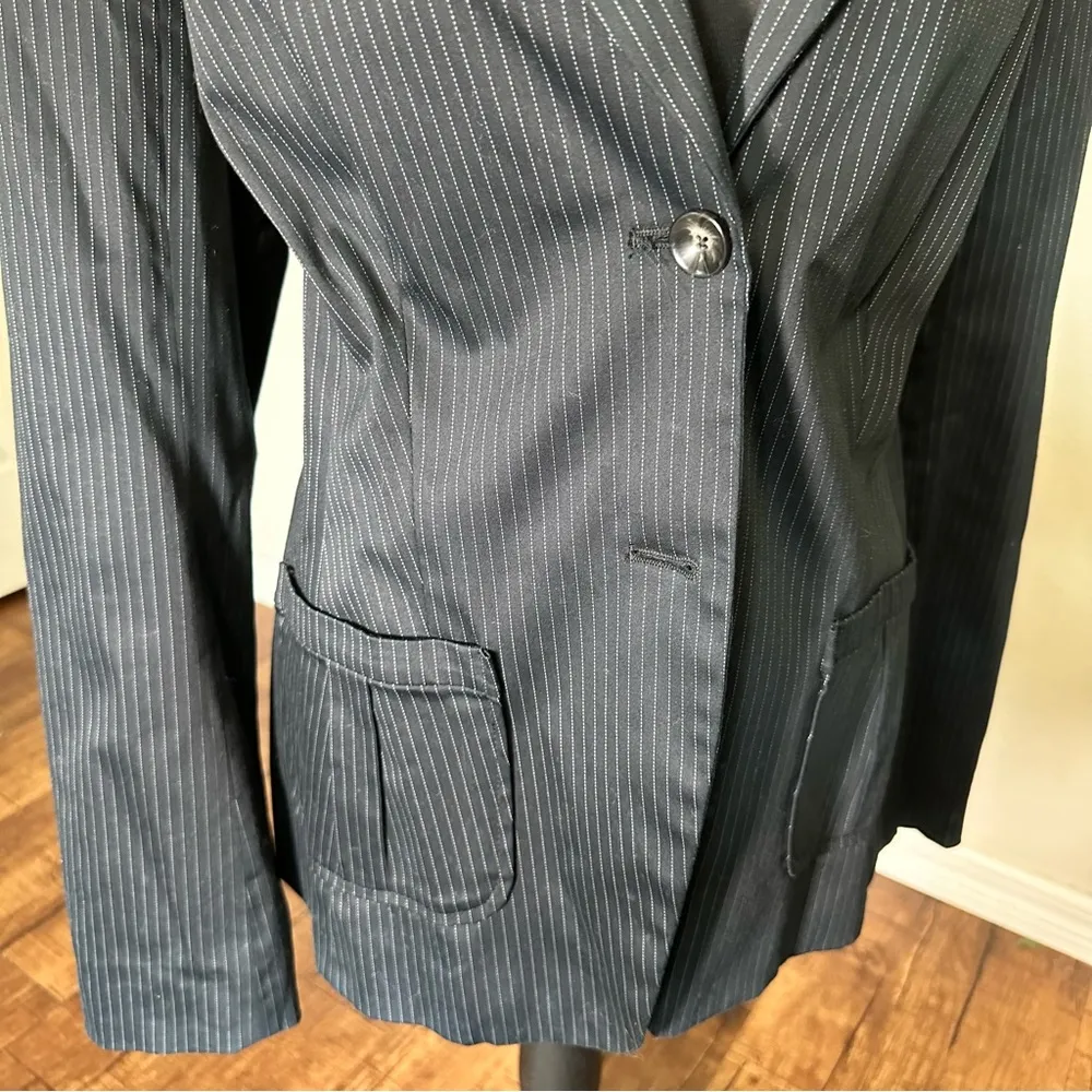 Merona Black Tailored Blazer with Notched Lapels - Image 3