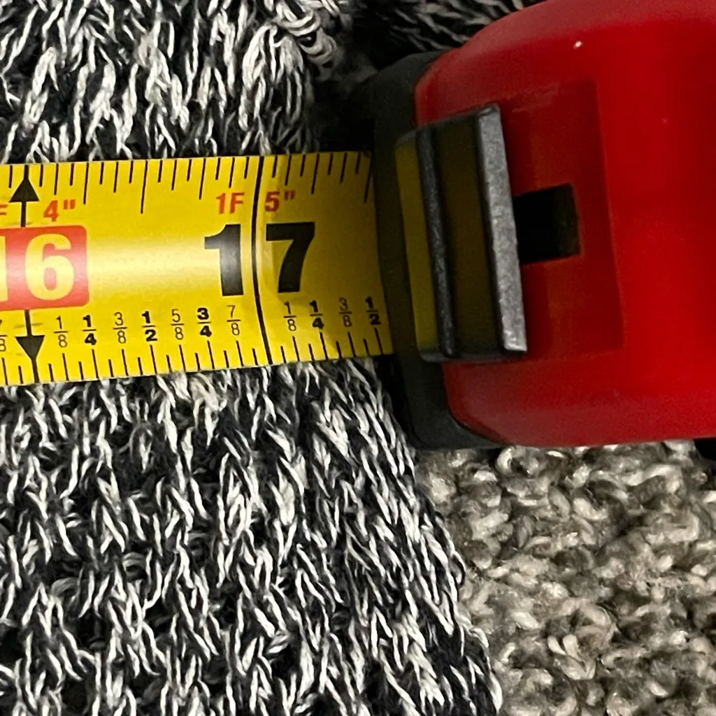 Roxy Heather Gray Knit Sleeve Crochet Long Sleeve V Neck Sweater M Junior’s - Image 9