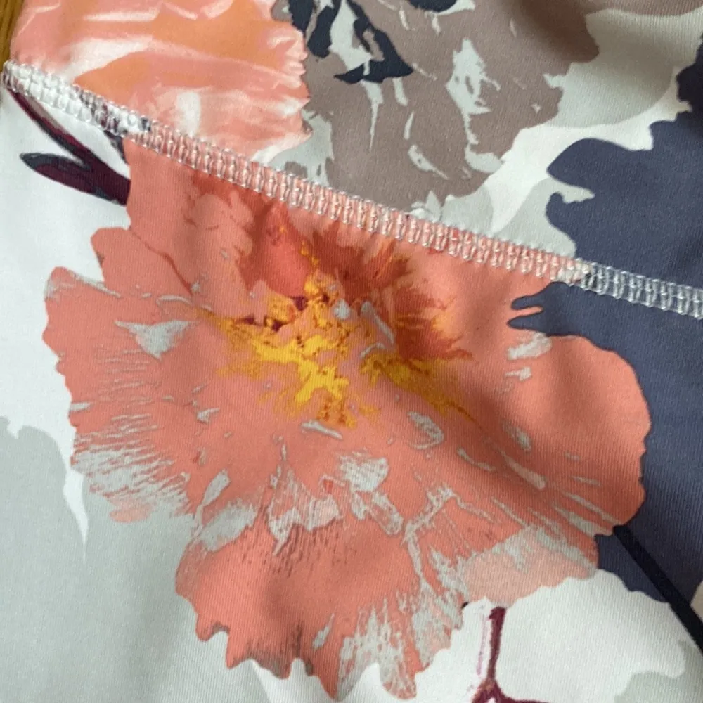 Apana‎ 7/8 floral print leggings stretch workout midrise medium yoga flowers - Image 3