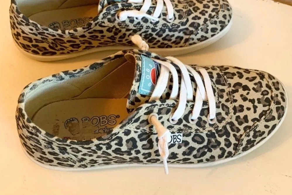 SKECHERS // BOBS Women’s Memory Foam Leopard Animal Print Lace Up Sneakers 6.5 - Image 2