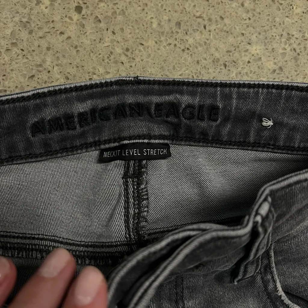 American Eagle Outfitters Distressed Super Hi-Rise Jegging - Image 5