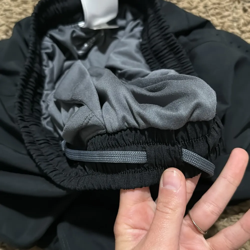 ASICS  running shorts - Image 4