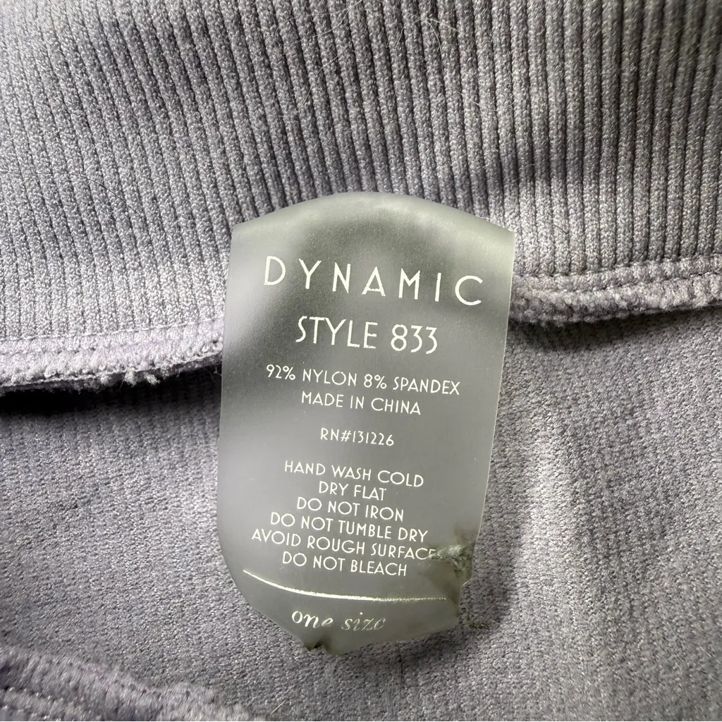 Dynamic Lavender Twist Cropped Tank Top - Image 3