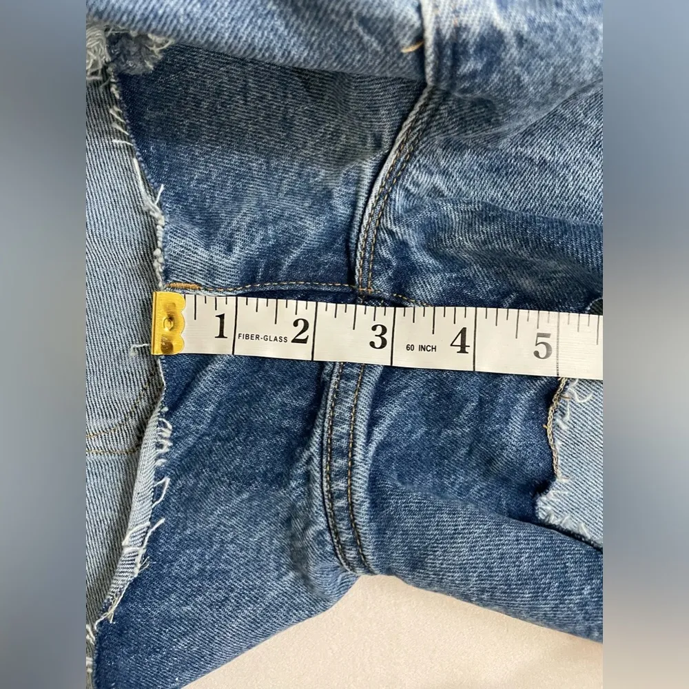 NWT Good American Good 90’s Denim Shorts in Indigo Distressed Size 8 - Image 14