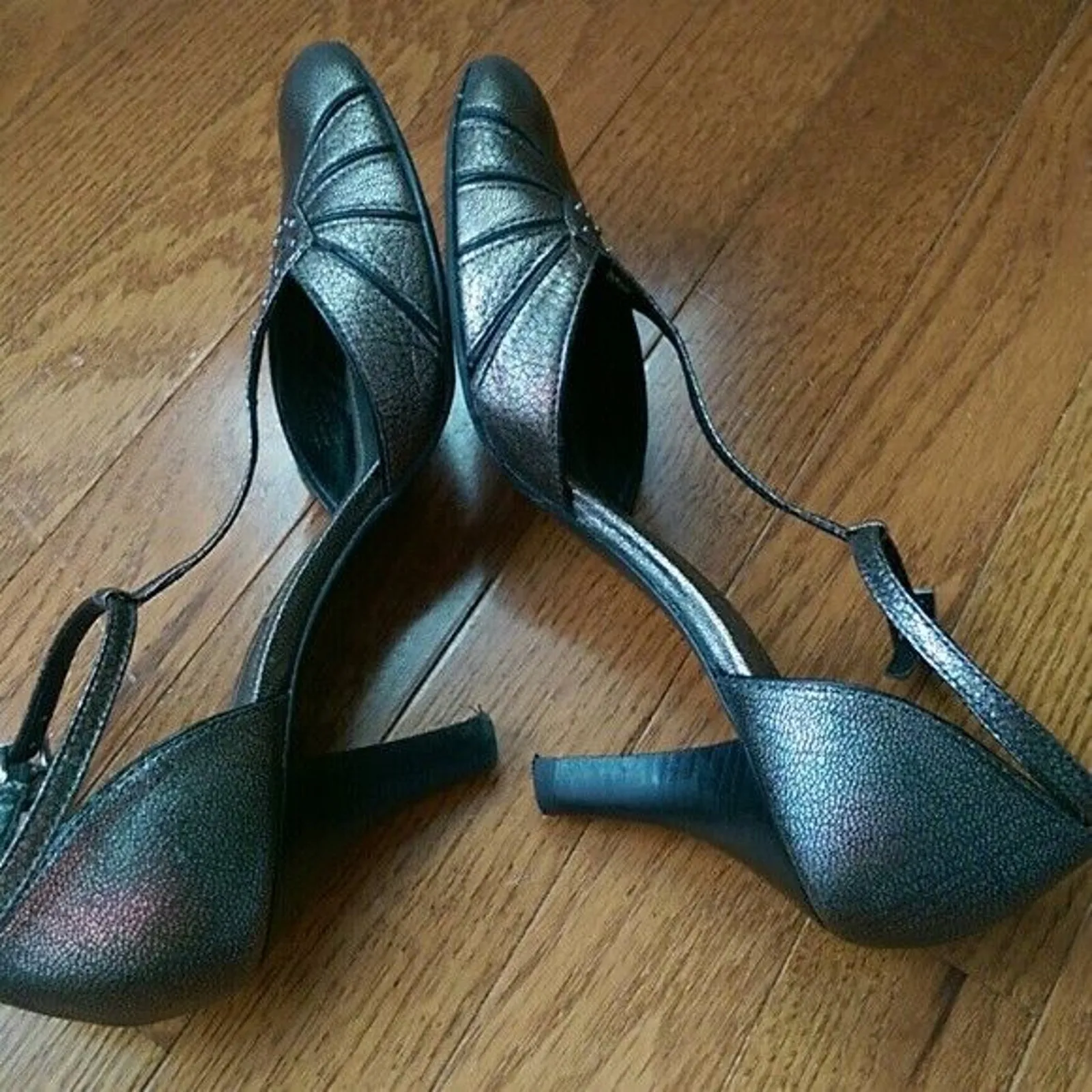 Antonio Melani Heels Stunning Pewter Color Size 6.5 - Image 4