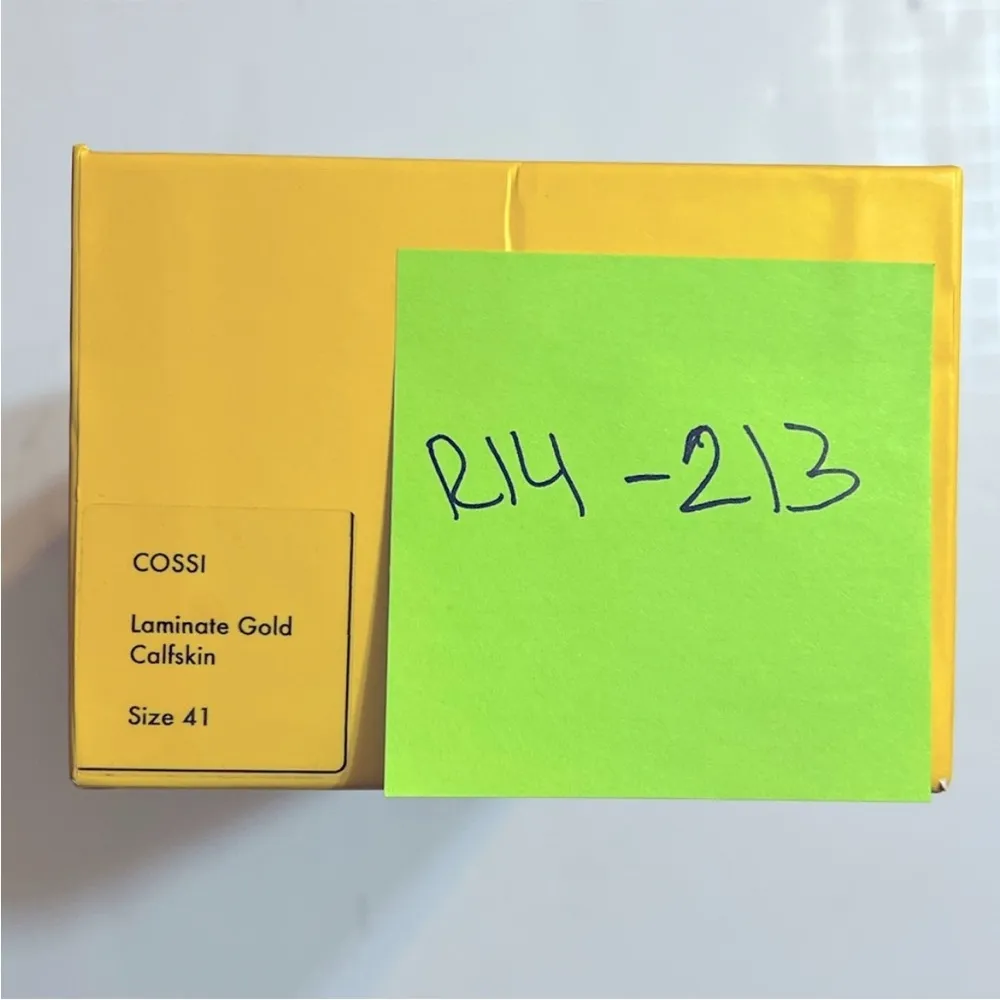 Like New! Cornetti Cossi Sandal in Laminate Gold, size 41 Gold - Image 9