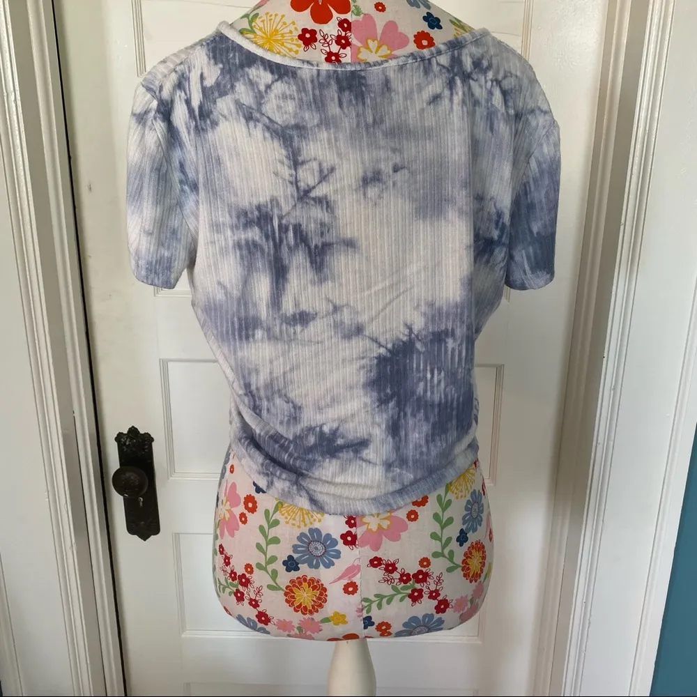 Tie Dye Tie Front Blouse - Image 3