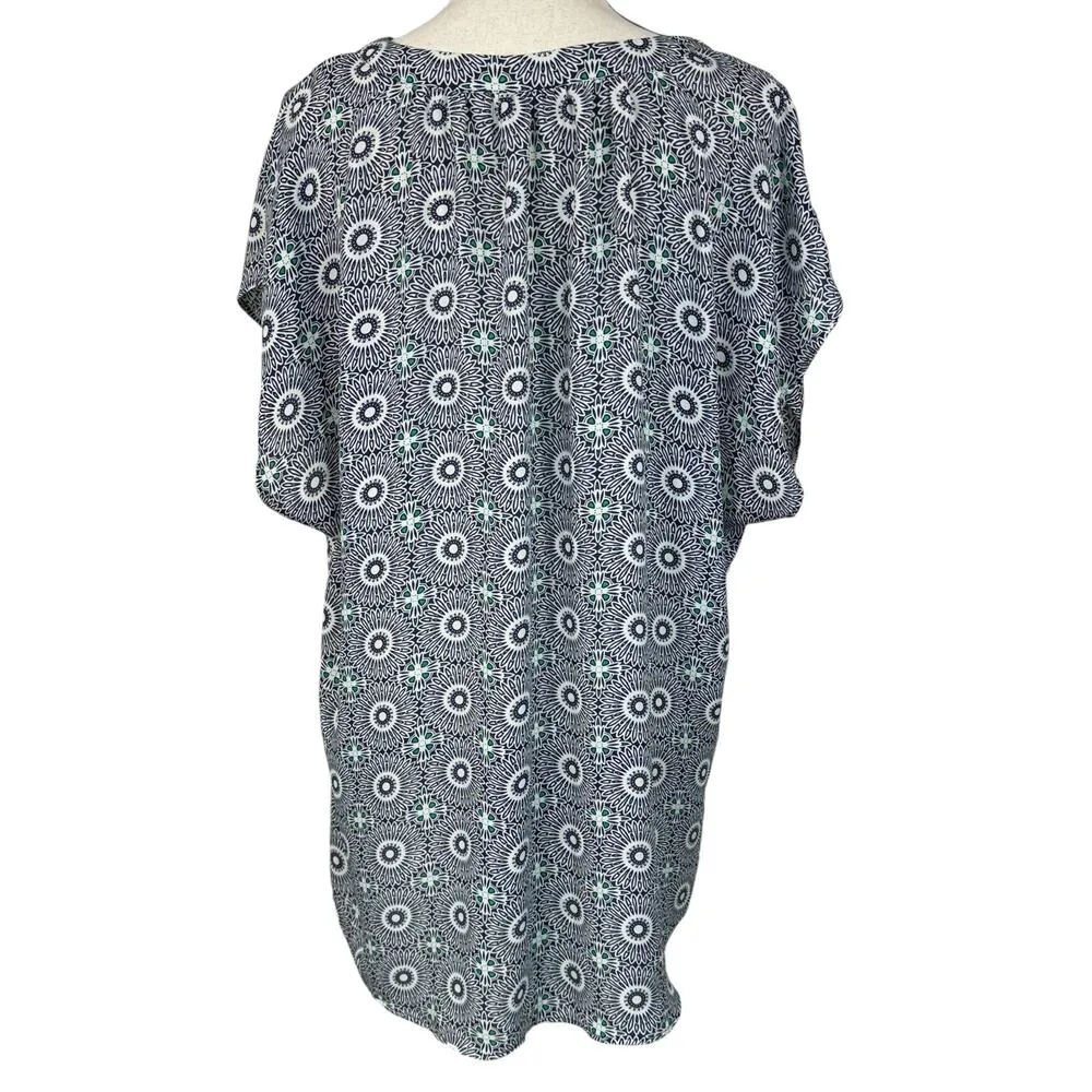 Roz & Ali 2X-Large Top Geometric V-Neck Dolman Sleeves Lightweight Rear Pleats - Image 5