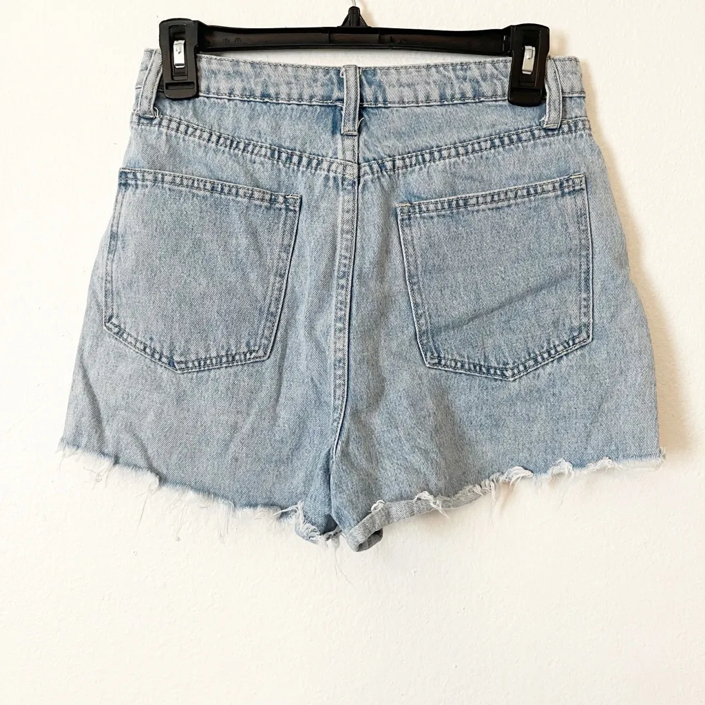 WeWoreWhat Light Wash Denim‎ Cutoff Distressed Shorts Size 4/26 - Image 2