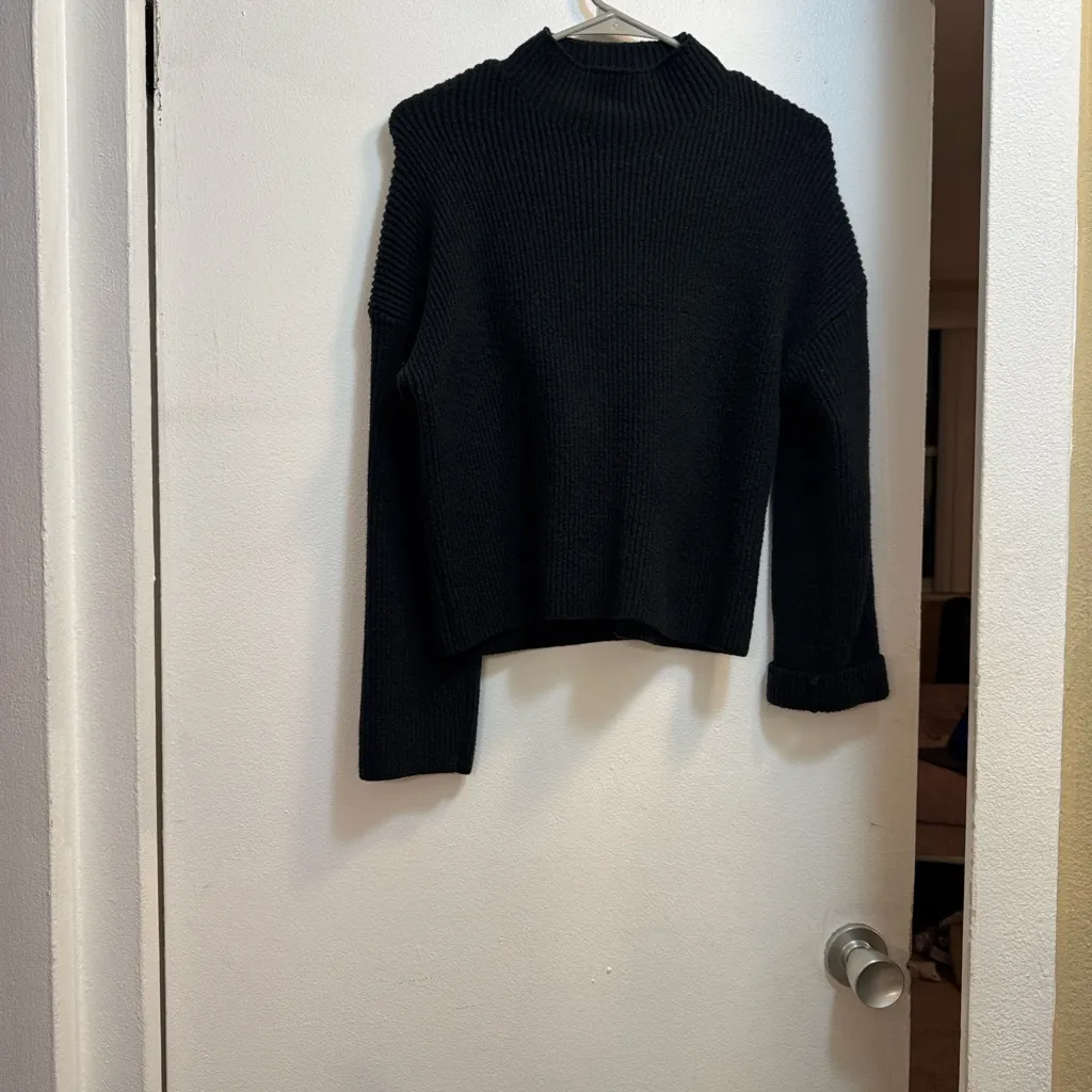 Abercrombie & Fitch Black Turtleneck Sweater - Image 4