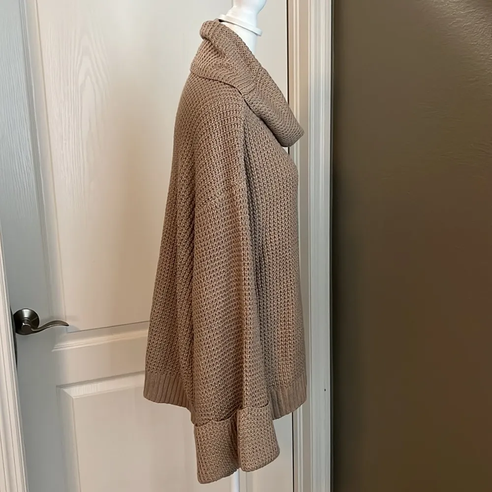 Show Me Your Mumu Hicks Sweater Size Small - Image 2