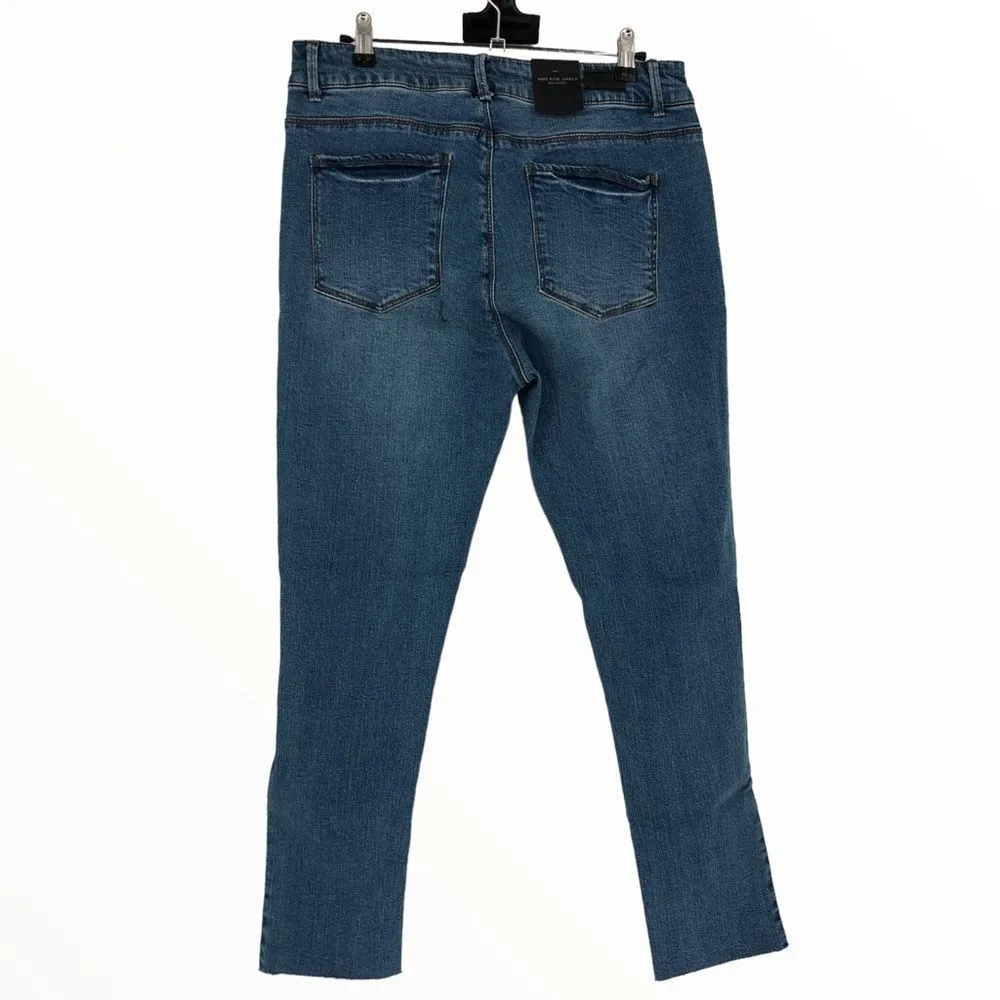 Black Label c’est toi Mid Rise Ankle Skinny Distressed Jeans size 15/33 NWT - Image 7