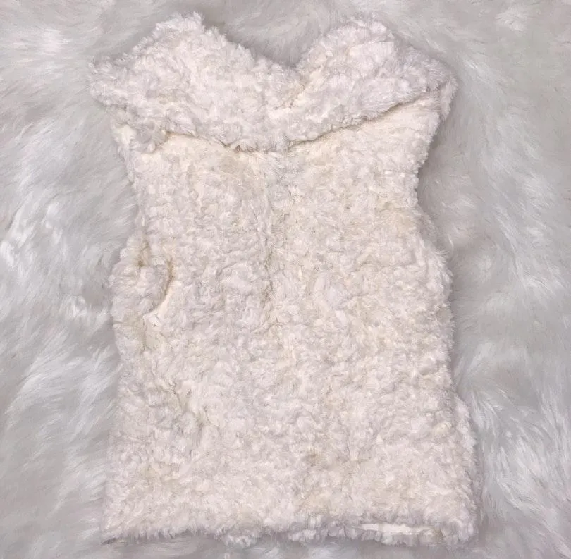 Me Jane- Faux Fur Vest-NWT-Sz Small - Image 4