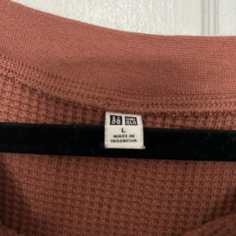 Uniqlo  Sweater - Image 3