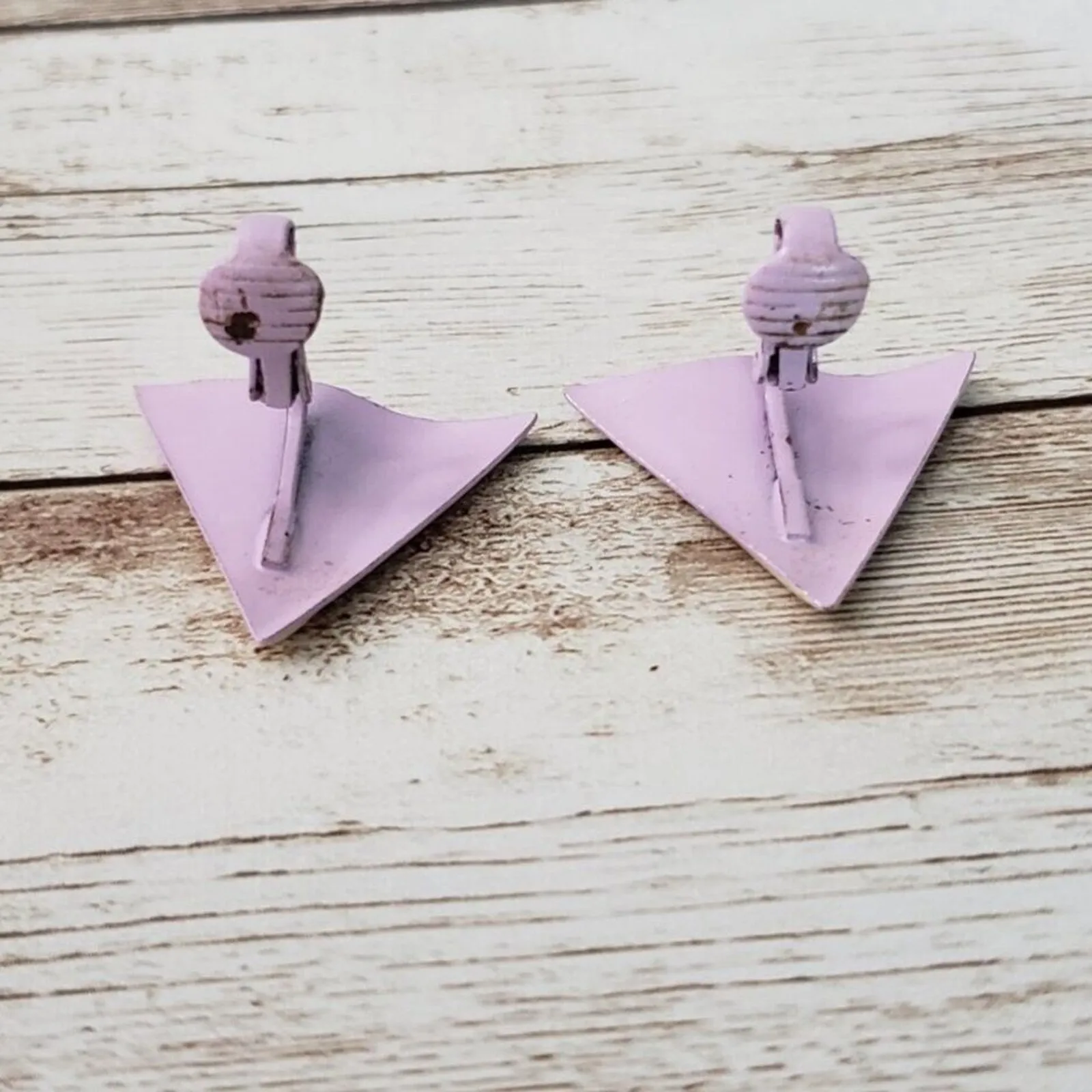 Vintage Clip On Earrings 1" Lilac Purple & Yellowy Cream Retro Triangle - Image 9