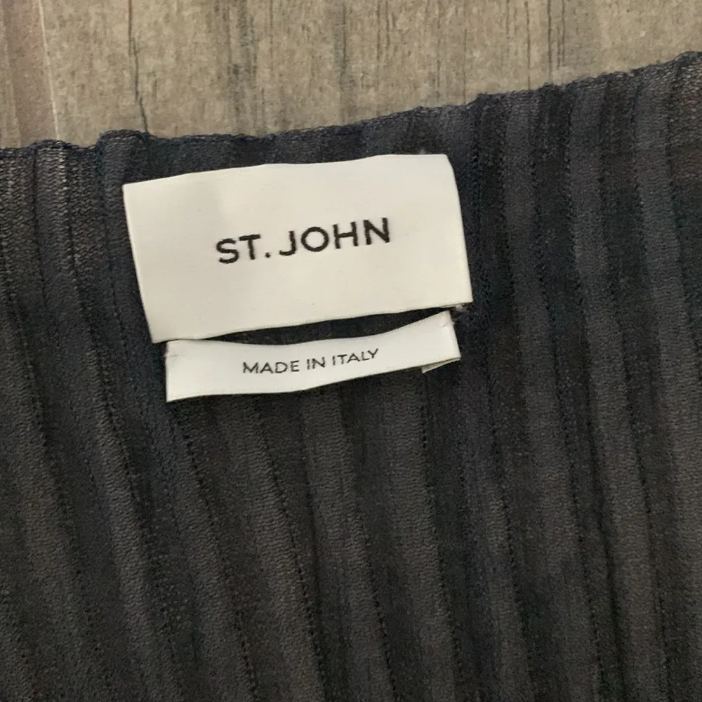 St. John silky gauze pleated gown - Image 5