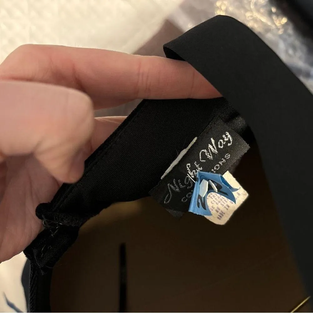 Elegant floor length gown with scarf Black Size 8 - Image 3