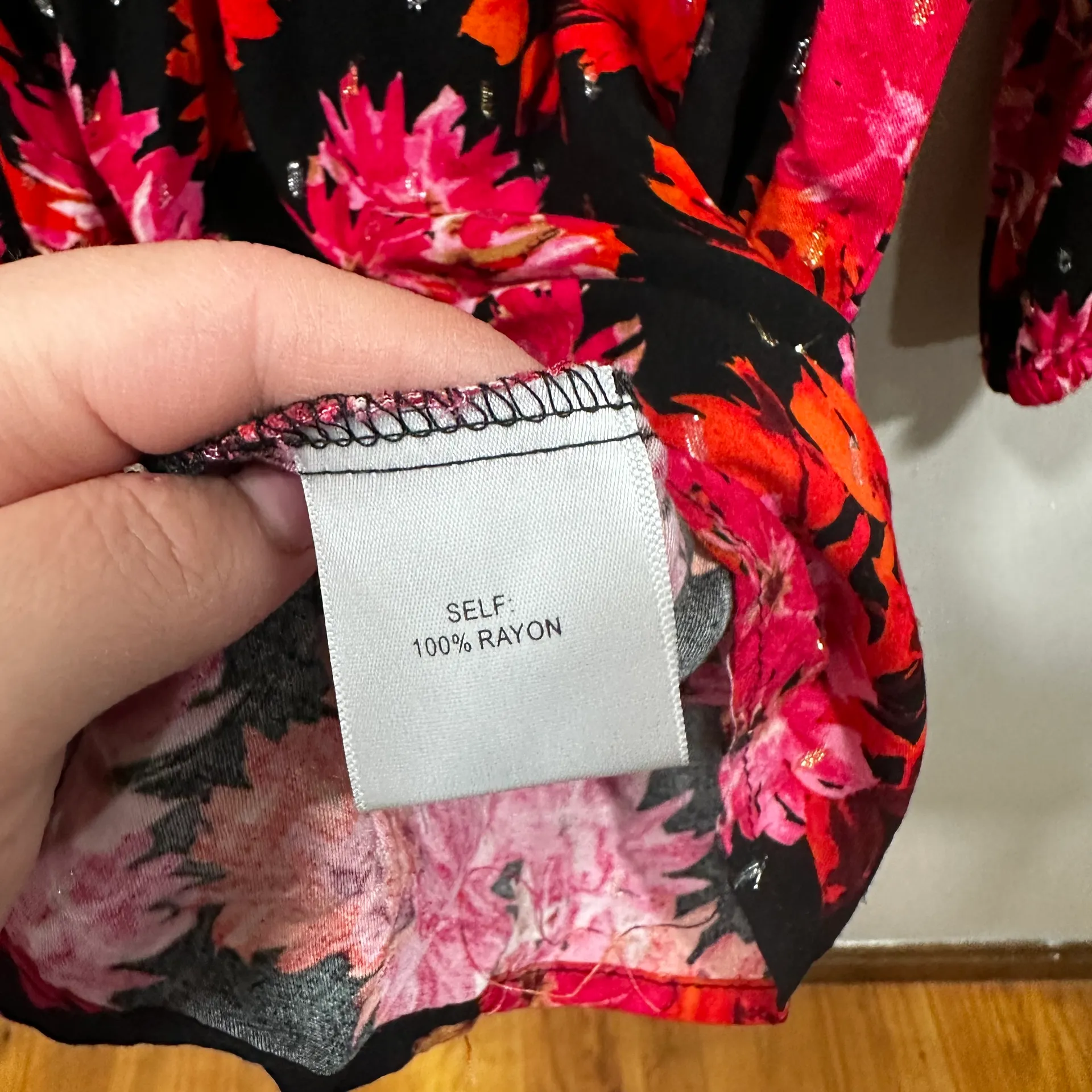 Rose & Olive Smocked Tunic Length Floral Blouse  Size XS - Image 7