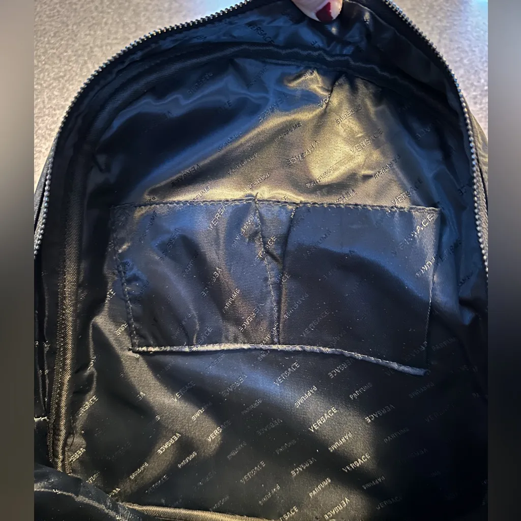 Versace Parfums Black Medusa
Logo Adjustable Strap Backpack Black - Image 9