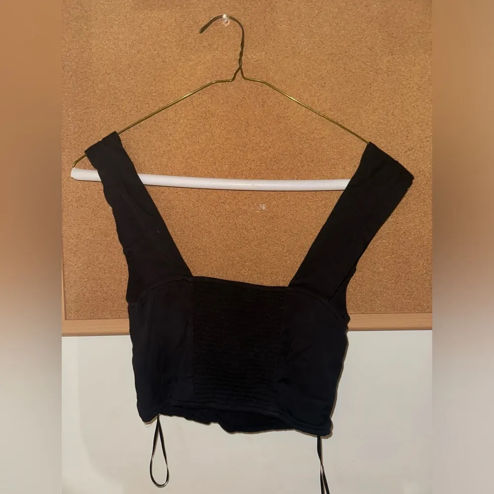 Urban Outfitters Crop Top - Image 4
