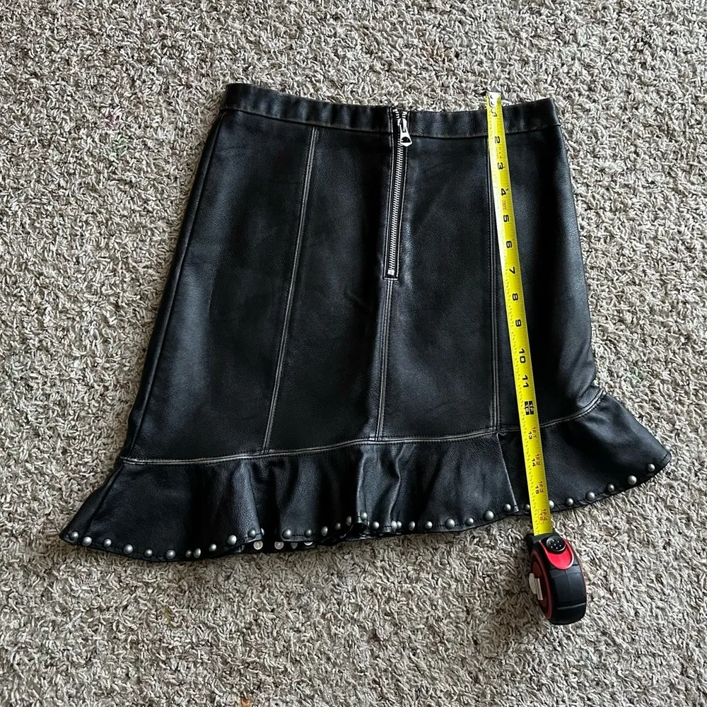 Zara Faux Women's Black Faux Leather Asymmetrical Skirt Size XS - Image 5