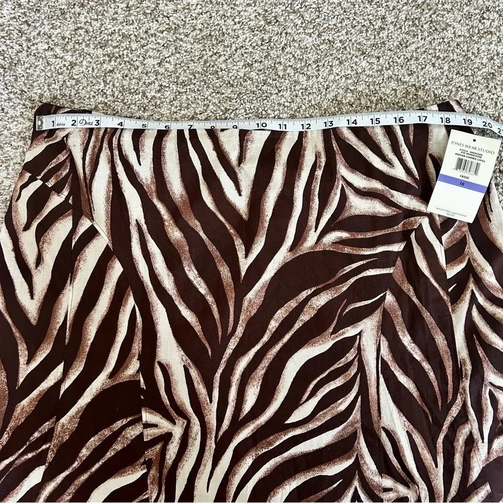 🦋 NWT Jones Wear Black Cream Zebra Print A-Line Midi Skirt Size 18 - Image 4