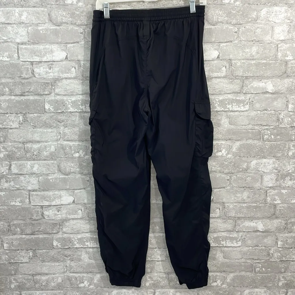 Lululemon Lightweight Cargo Mid-Rise Hiking Pant Black - Image 5