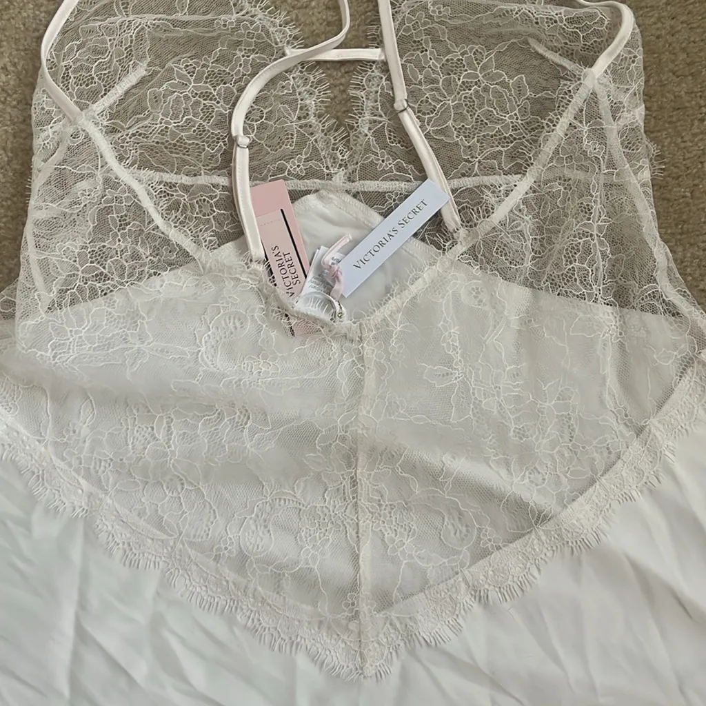 NWT Victoria’s Secret Lingerie Light Pink Lace Slip - Image 4