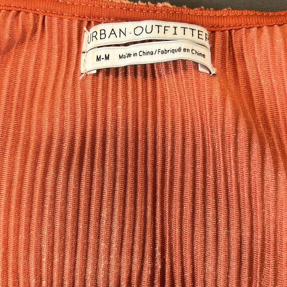 Urban Outfitters Velvet Ribbed Peplum Deep VNeck Crop Top Size Medium - Image 5