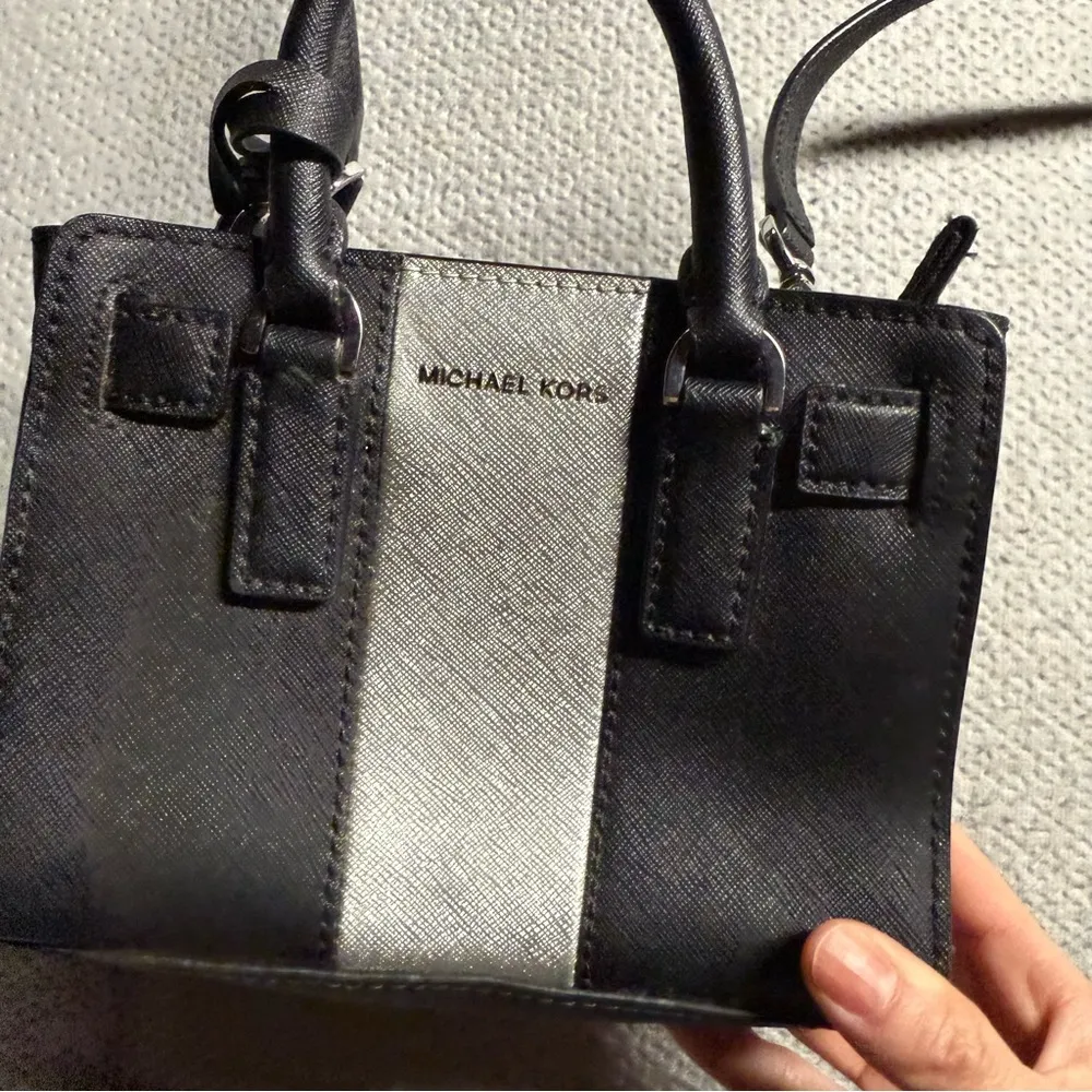 Michael Kors Metallic Center Stripe Dillon Mini Top Zip Crossbody EUC - Image 2