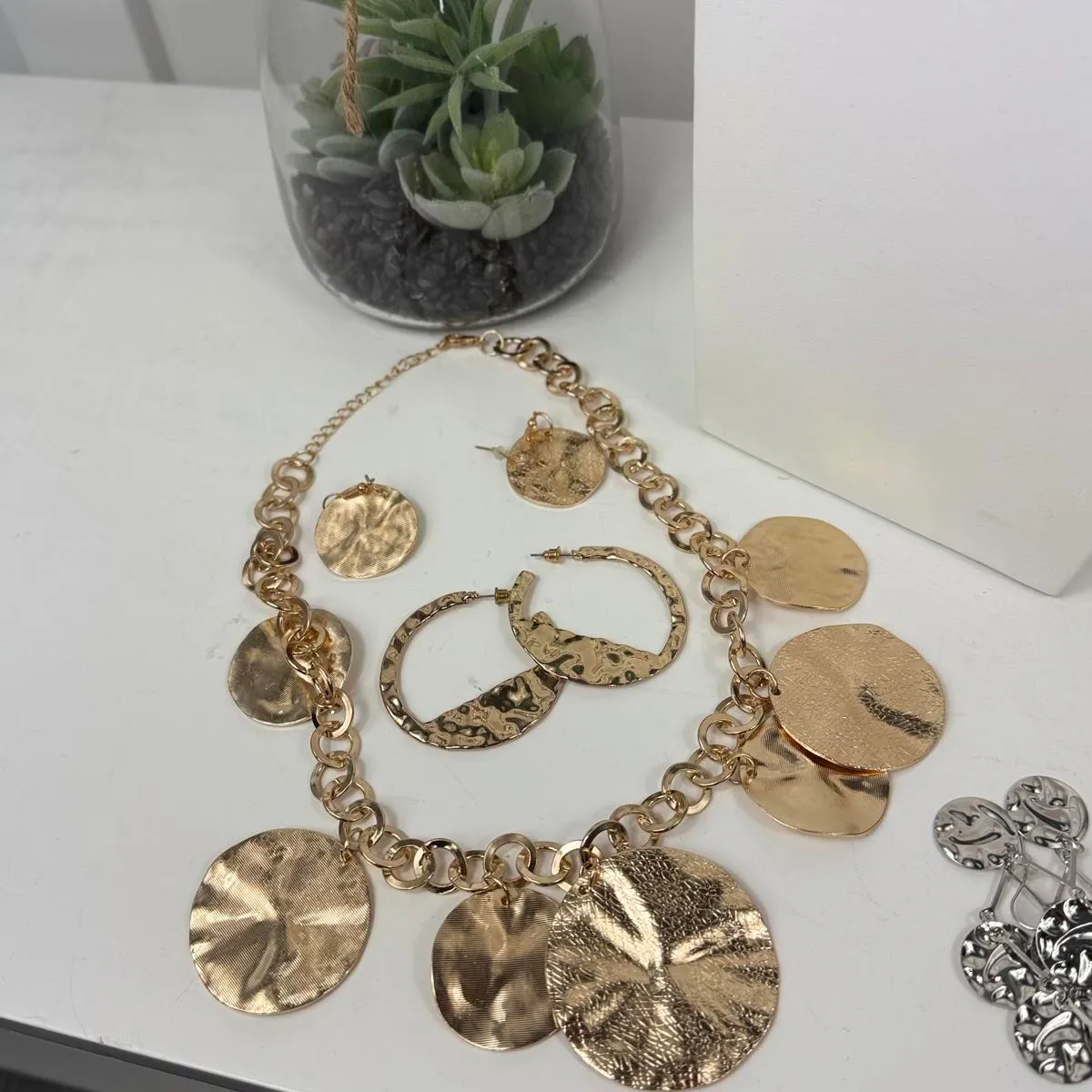 Beautiful Two Sets Jewelry Lot Silver - Image 3