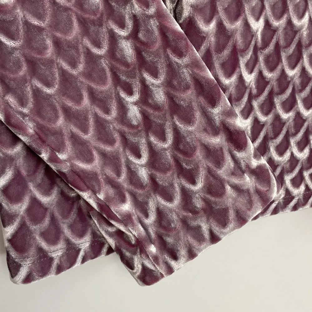 Ltd.| Vtg Purple Cropped Scale Top sz Large - Image 5