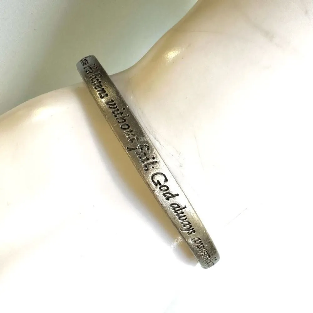 Silver tone inspirational religious bangle bracelet - Image 5