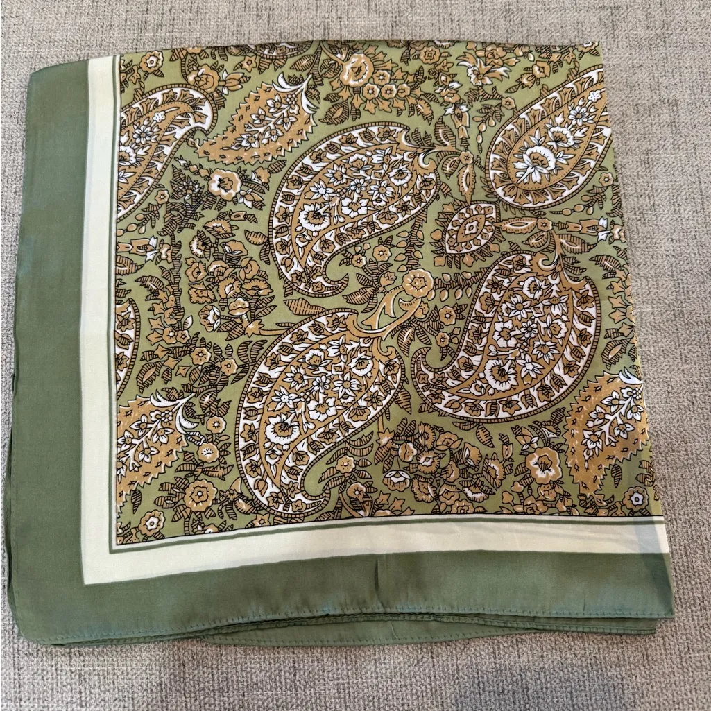 Green Paisley square 70 cm Scarf - Image 4