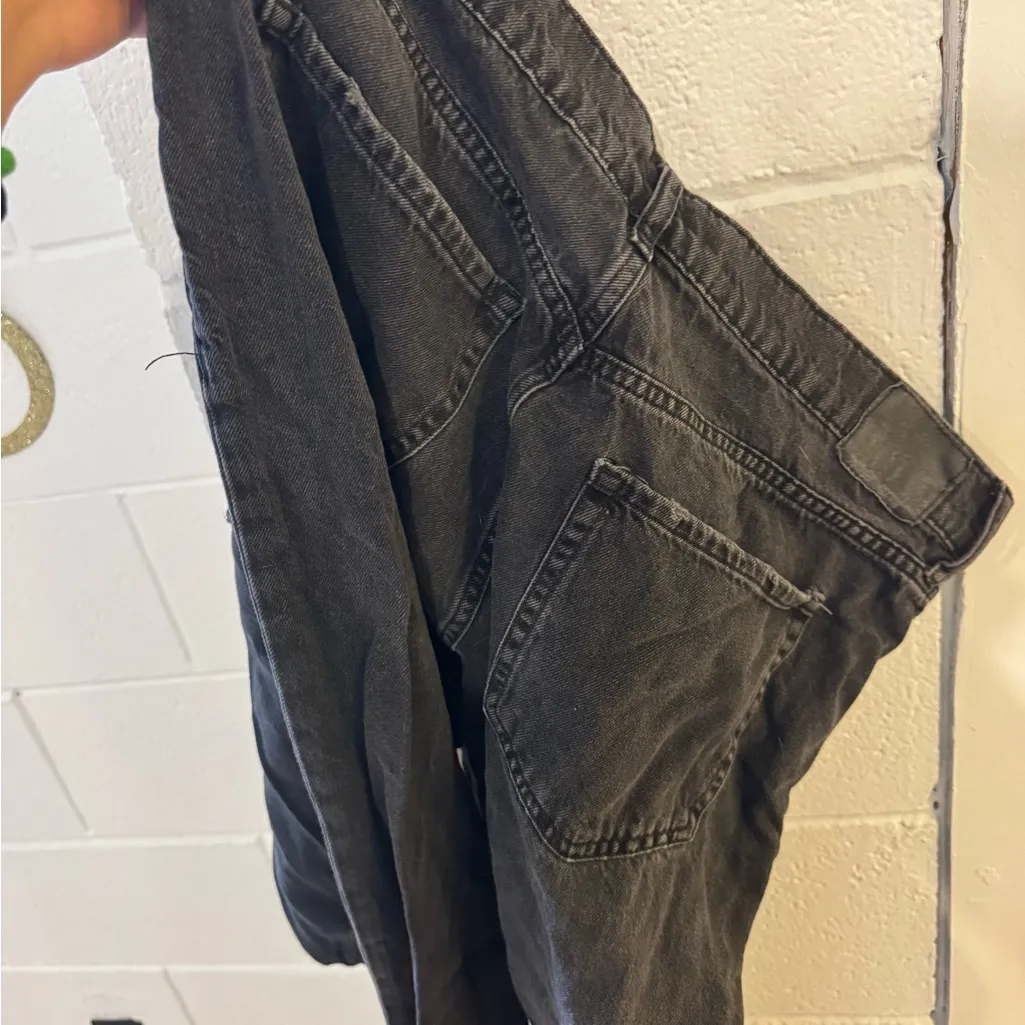 Aeropostale Charcoal Distressed Cropped Jeans - Image 6