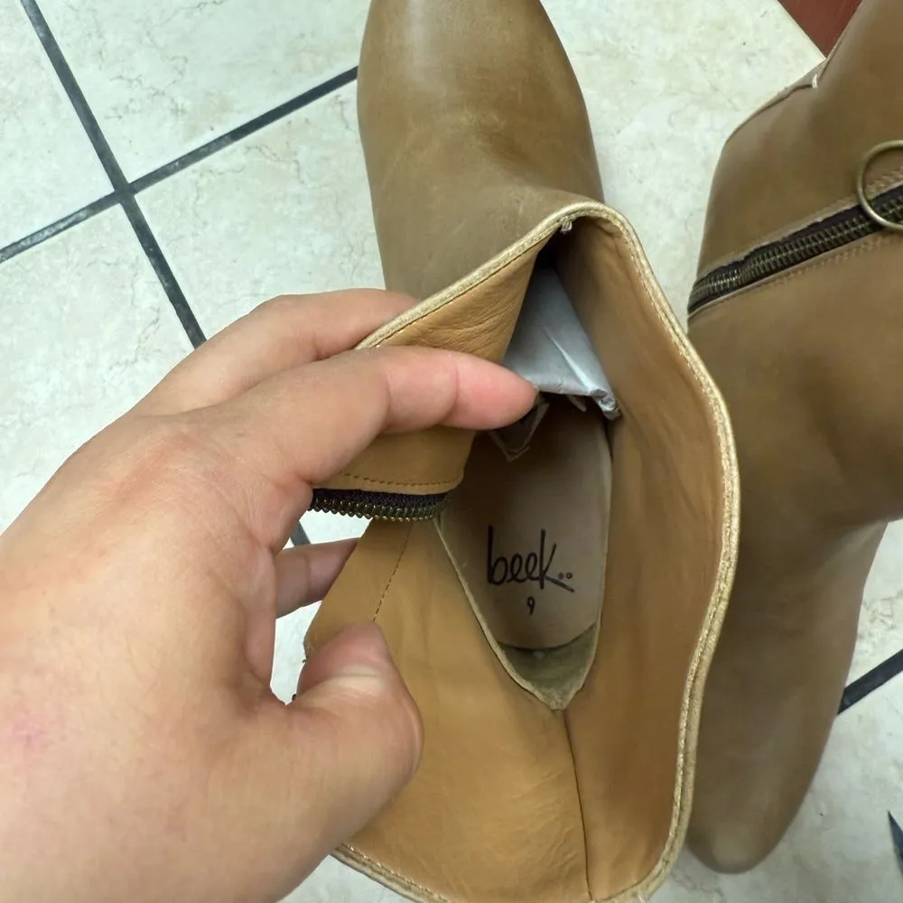 BEEK Women's honey brown leather Ankle Boots size 9 NWT - Image 5