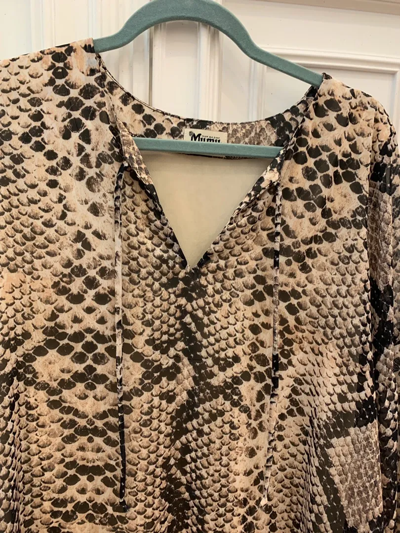 Shoe me your MuMu Top - Image 2