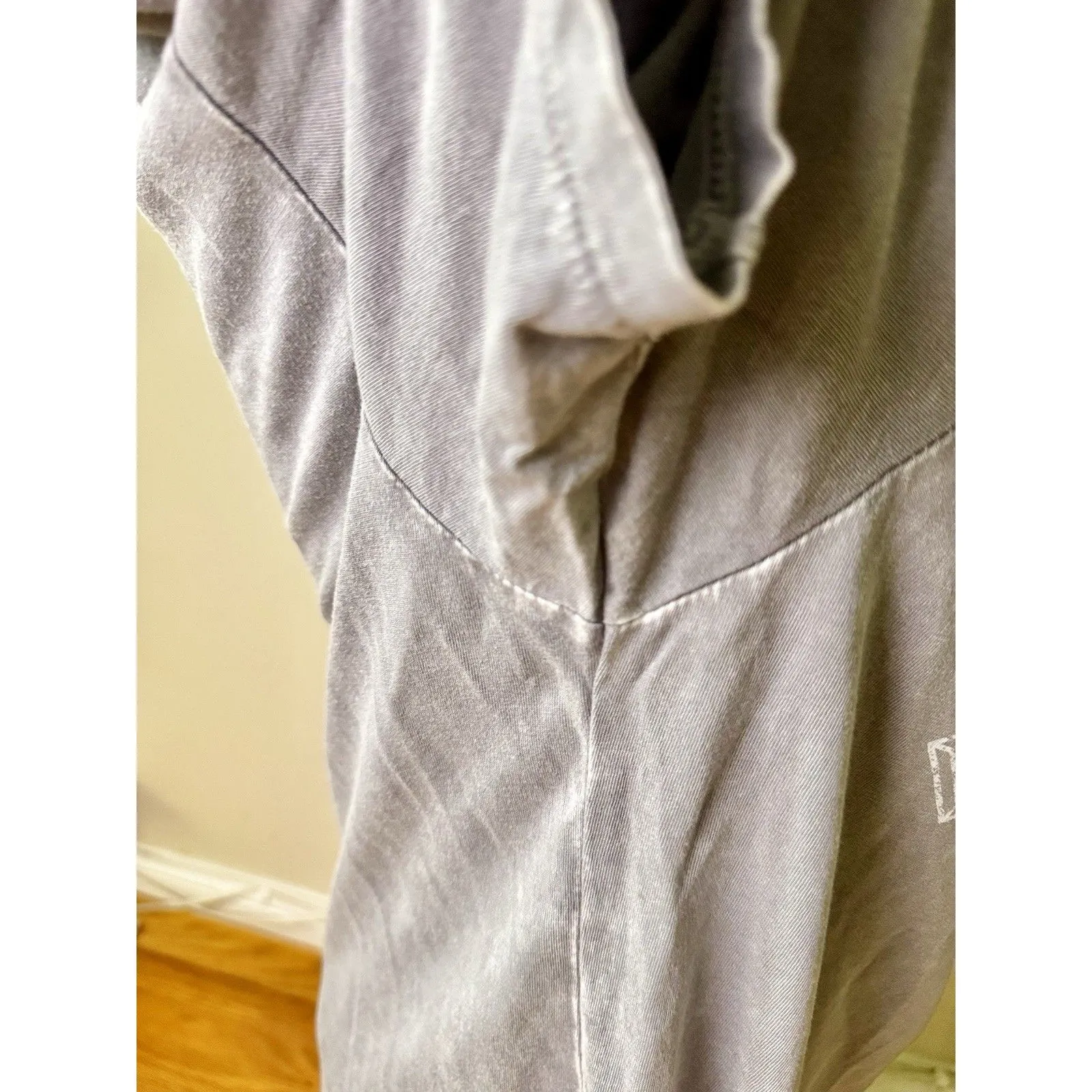 AC/DC Women's Short Sleeve Cropped T-shirt Grey Band Tee Fringe Size XL - Image 11