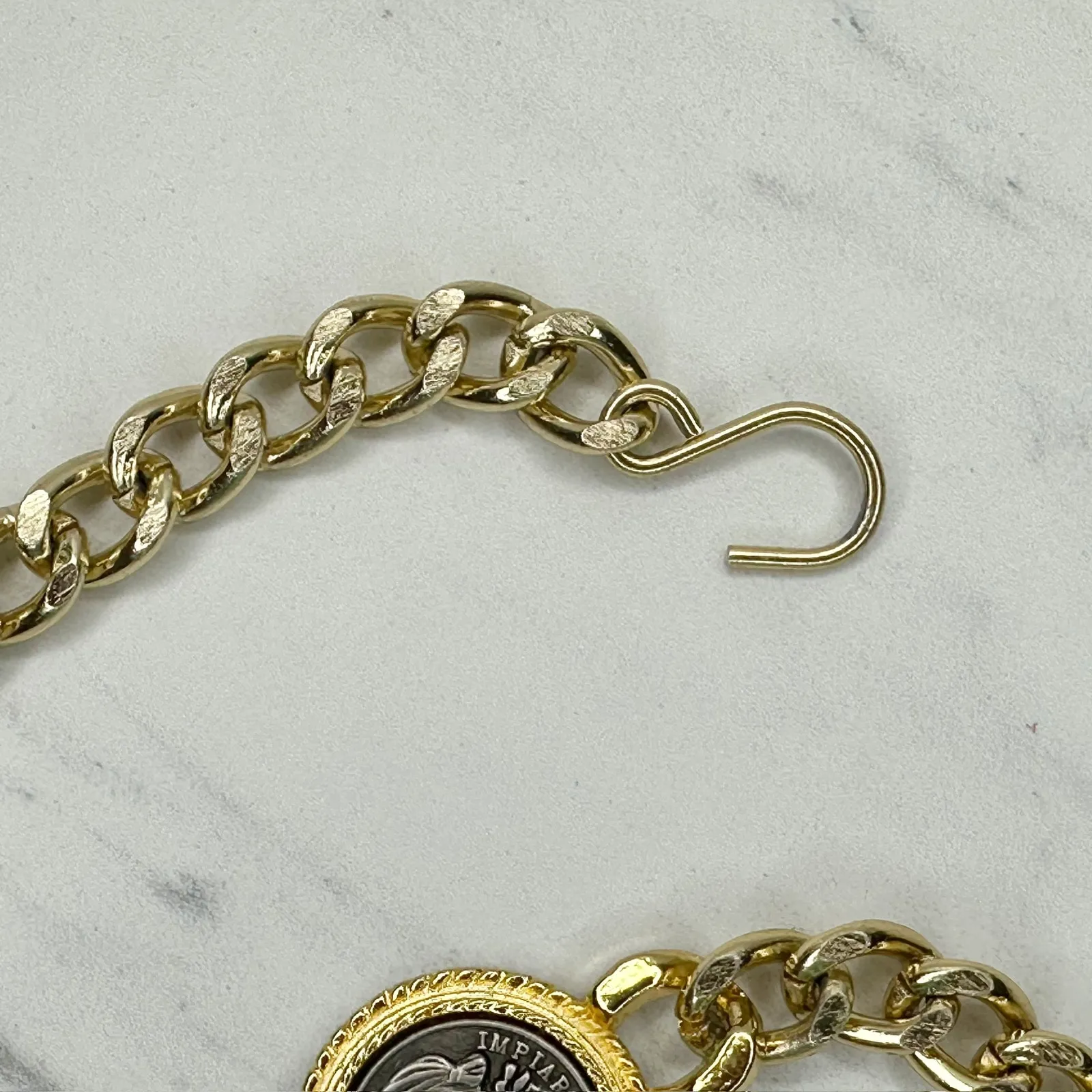 Vintage Omega Cameo Coin Concho Chain Link Belt Gold Tone XS/S Small ✨ - Image 3